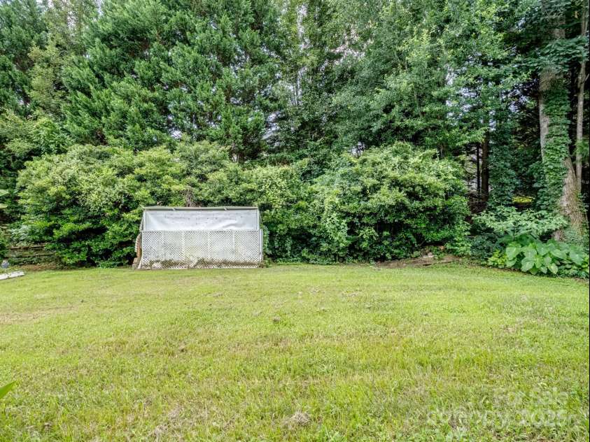 9903 Southampton Commons Drive, Charlotte, NC 28277.  MLS# CAR4324549, YatesRealty ID 24547. 