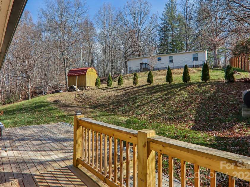 199 Davis Cove Road, Waynesville, NC 28786.  MLS# CAR4320406, YatesRealty ID 2455. 