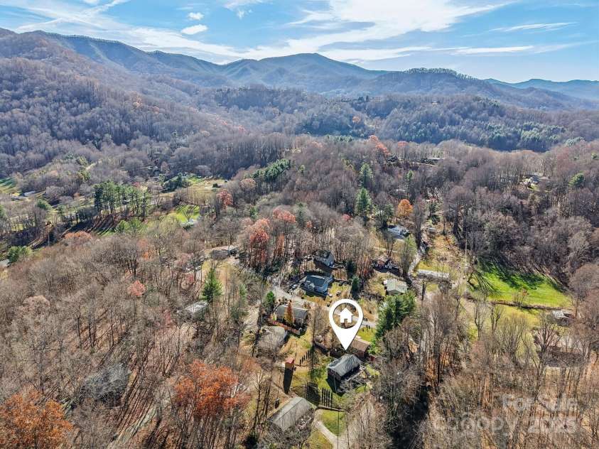 199 Davis Cove Road, Waynesville, NC 28786.  MLS# CAR4320406, YatesRealty ID 2455. 