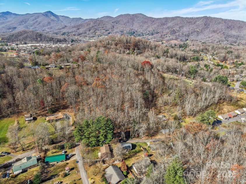 199 Davis Cove Road, Waynesville, NC 28786.  MLS# CAR4320406, YatesRealty ID 2455. 