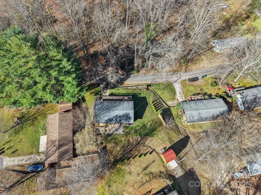 199 Davis Cove Road, Waynesville, NC 28786.  MLS# CAR4320406, YatesRealty ID 2455. 