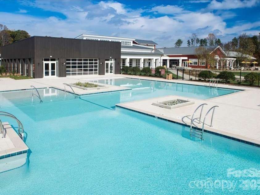 6296 Raven Rock Drive, Denver, NC 28037.  MLS# CAR4195709, YatesRealty ID 2455. OUTDOOR POOL 2