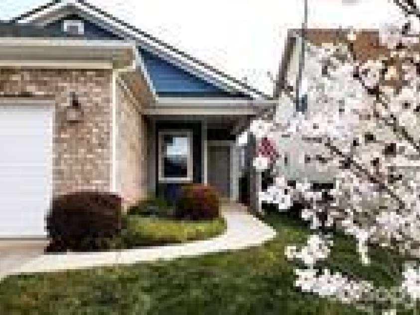 6296 Raven Rock Drive, Denver, NC 28037.  MLS# CAR4399956, YatesRealty ID 2455. FRONT EXTERIOR