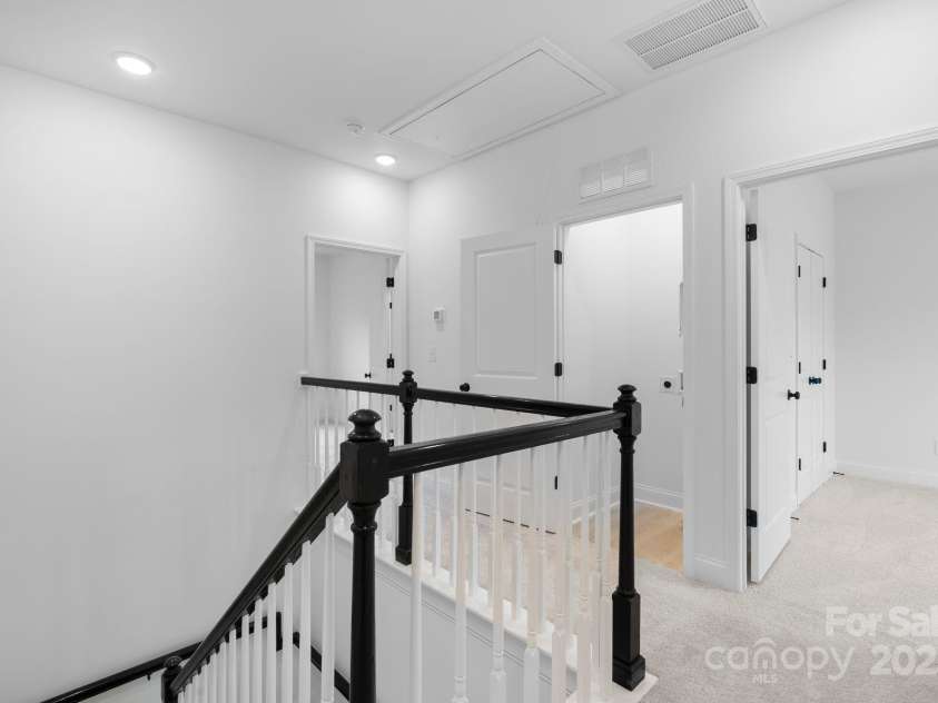 79 Walnut Springs Lane, Asheville, NC 28804.  MLS# CAR4205811, YatesRealty ID 2455. 