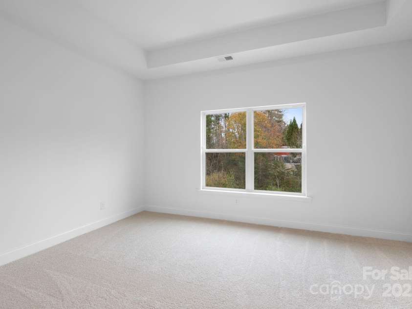 79 Walnut Springs Lane, Asheville, NC 28804.  MLS# CAR4205811, YatesRealty ID 2455. 