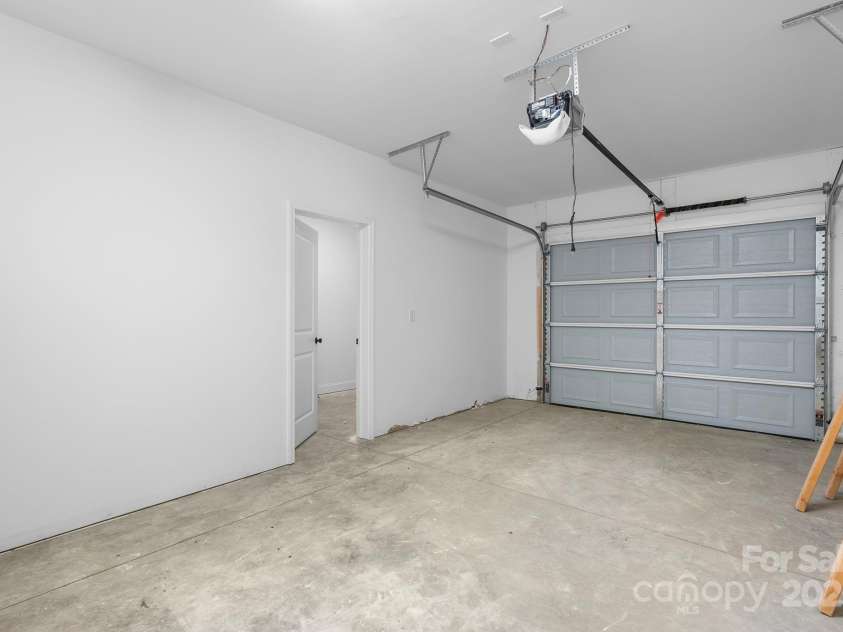 79 Walnut Springs Lane, Asheville, NC 28804.  MLS# CAR4205811, YatesRealty ID 2455. 