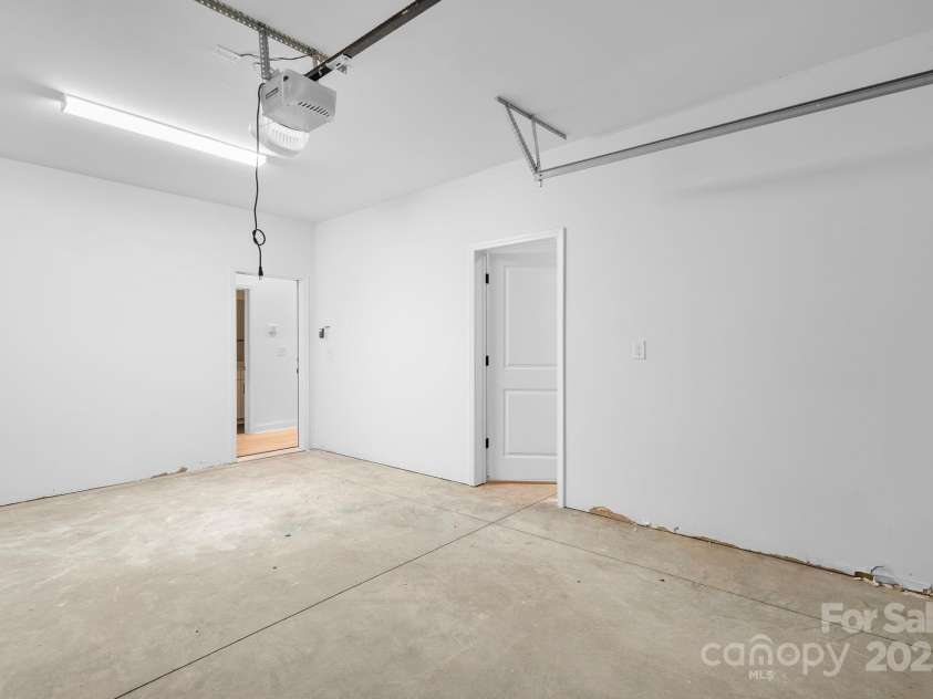 79 Walnut Springs Lane, Asheville, NC 28804.  MLS# CAR4205811, YatesRealty ID 2455. 