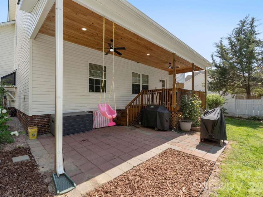 14926 Bridle Trace Lane, Pineville, NC 28134.  MLS# CAR4379453, YatesRealty ID 24550. 