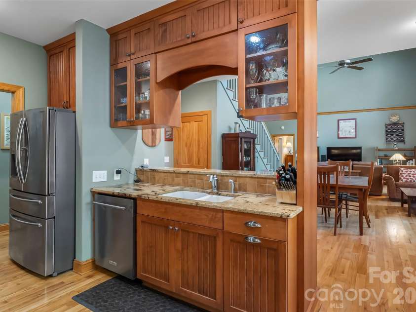 1668 Southpointe Drive, Morganton, NC 28655.  MLS# CAR4363853, YatesRealty ID 24552. 