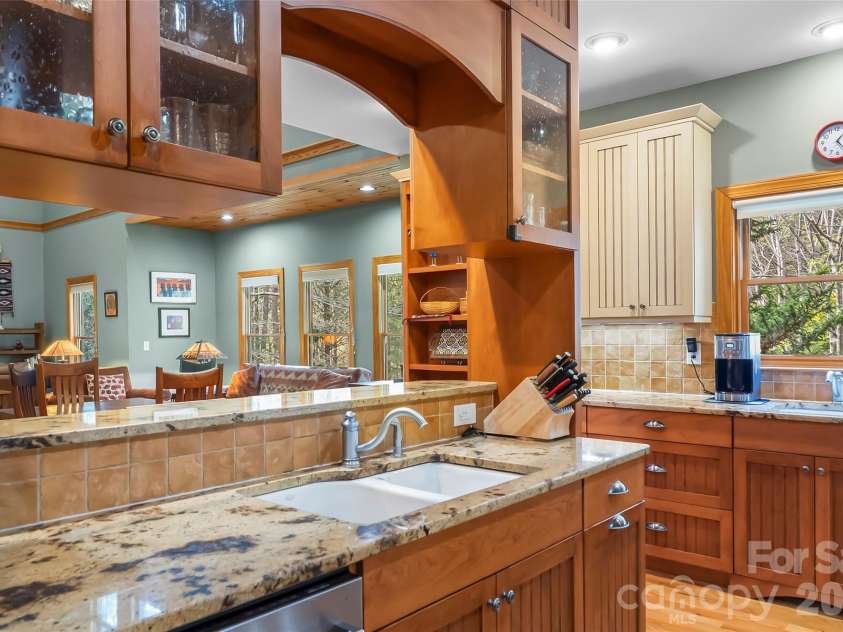 1668 Southpointe Drive, Morganton, NC 28655.  MLS# CAR4363853, YatesRealty ID 24552. 