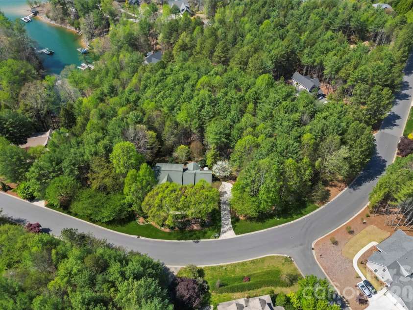 1668 Southpointe Drive, Morganton, NC 28655.  MLS# CAR4363853, YatesRealty ID 24552. 