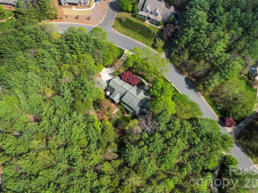 1668 Southpointe Drive, Morganton, NC 28655.  MLS# CAR4363853, YatesRealty ID 24552. 