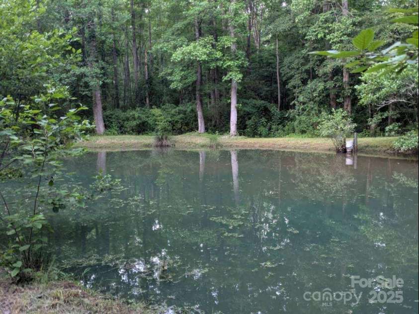 5425 Creek Run Court, Kings Mountain, NC 28086.  MLS# CAR4270104, YatesRealty ID 24553. 