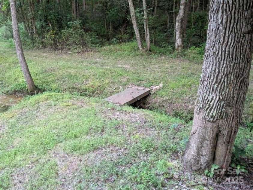 5425 Creek Run Court, Kings Mountain, NC 28086.  MLS# CAR4270104, YatesRealty ID 24553. 