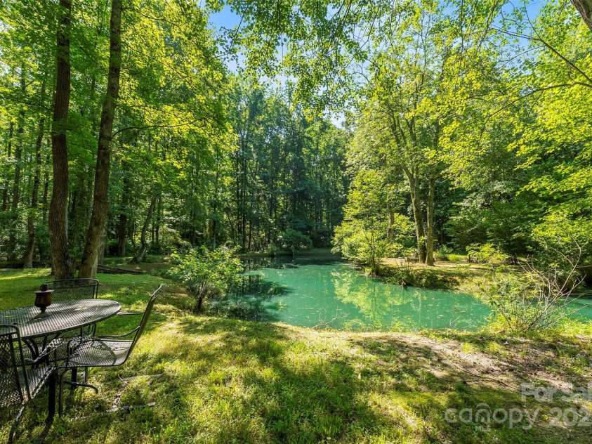 5425 Creek Run Court, Kings Mountain, NC 28086.  MLS# CAR4270104, YatesRealty ID 24553. 