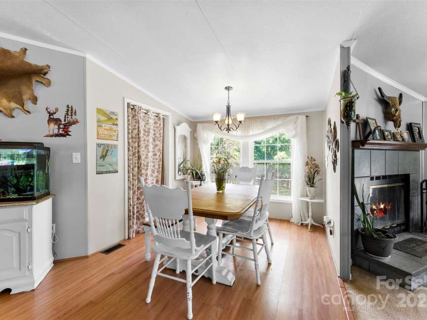 5425 Creek Run Court, Kings Mountain, NC 28086.  MLS# CAR4270104, YatesRealty ID 24553. 