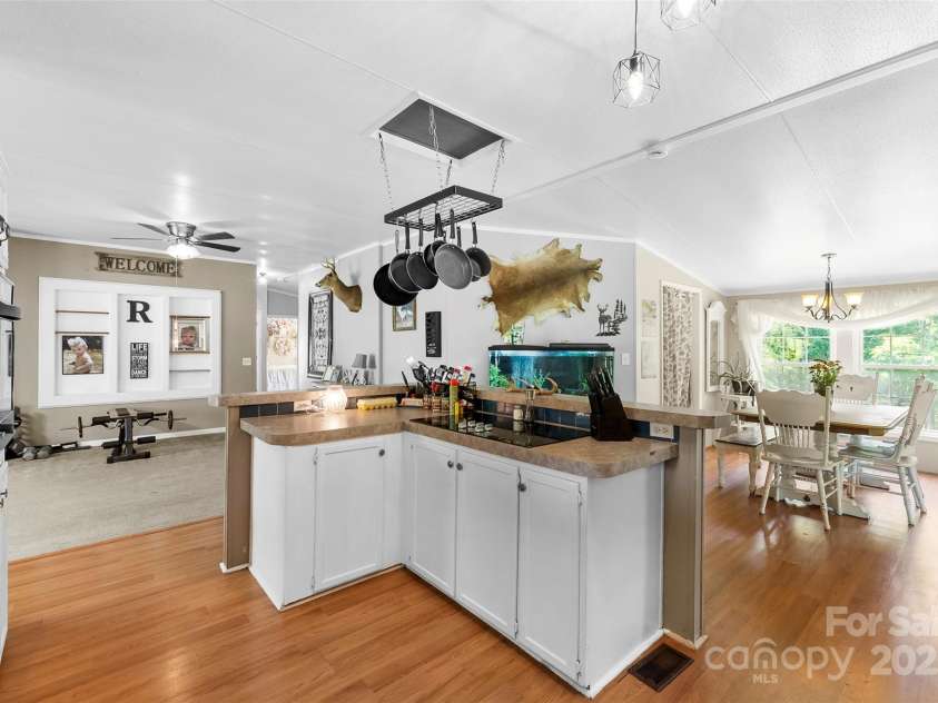 5425 Creek Run Court, Kings Mountain, NC 28086.  MLS# CAR4270104, YatesRealty ID 24553. 