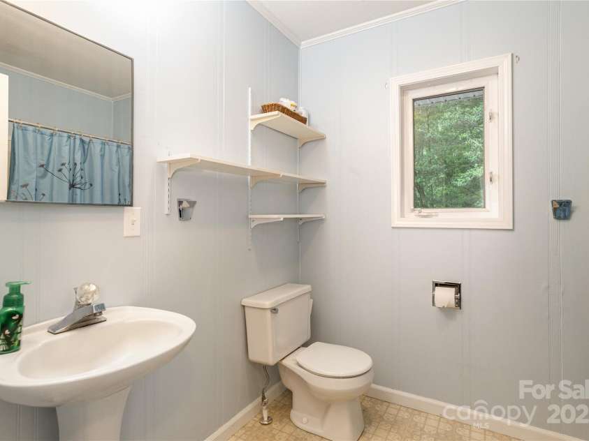 227 Acorn Lane, Pisgah Forest, NC 28768.  MLS# CAR4276385, YatesRealty ID 24554. 