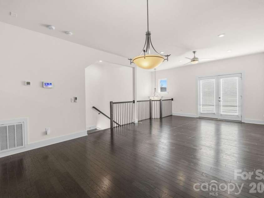 3822 Sky Haven Drive, Charlotte, NC 28209.  MLS# CAR4354375, YatesRealty ID 24554. 