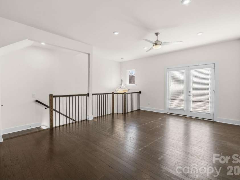 3822 Sky Haven Drive, Charlotte, NC 28209.  MLS# CAR4354375, YatesRealty ID 24554. 