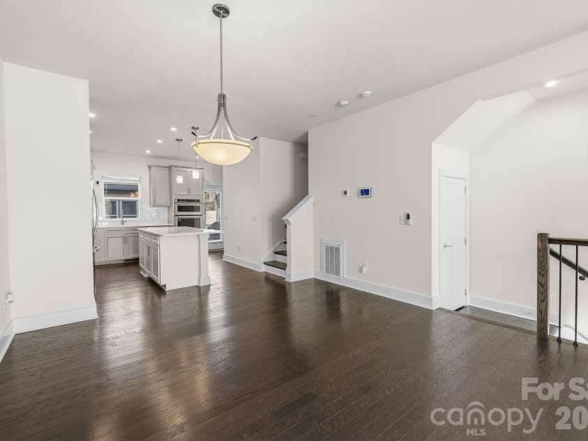 3822 Sky Haven Drive, Charlotte, NC 28209.  MLS# CAR4354375, YatesRealty ID 24554. 