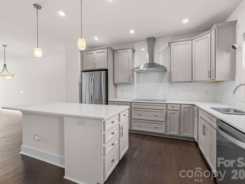 3822 Sky Haven Drive, Charlotte, NC 28209.  MLS# CAR4354375, YatesRealty ID 24554. 