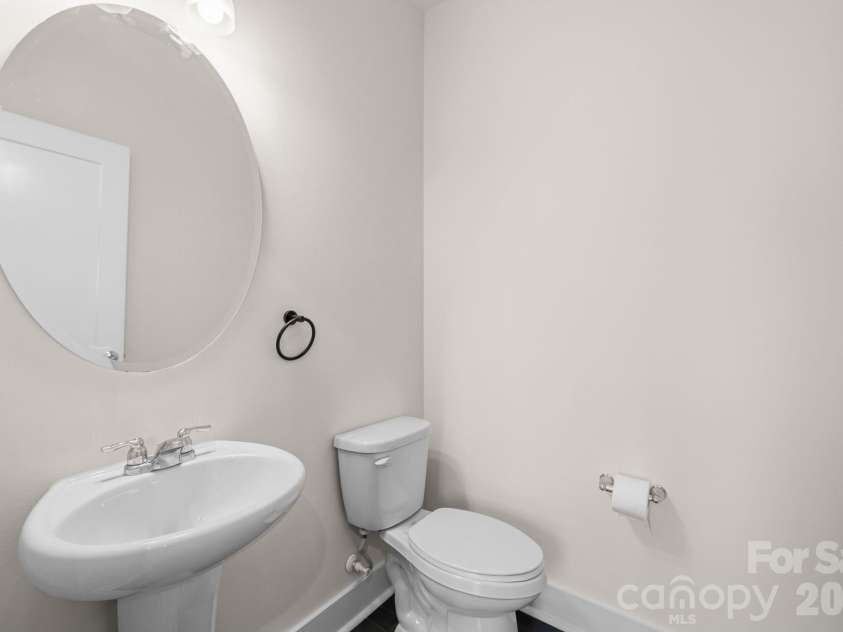 3822 Sky Haven Drive, Charlotte, NC 28209.  MLS# CAR4354375, YatesRealty ID 24554. 