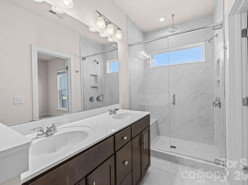 3822 Sky Haven Drive, Charlotte, NC 28209.  MLS# CAR4354375, YatesRealty ID 24554. 