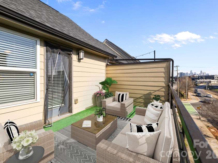 3822 Sky Haven Drive, Charlotte, NC 28209.  MLS# CAR4354375, YatesRealty ID 24554. 