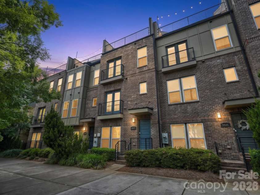 3822 Sky Haven Drive, Charlotte, NC 28209.  MLS# CAR4411443, YatesRealty ID 24554. 