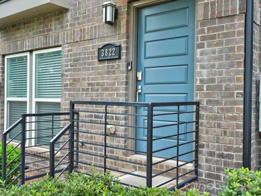3822 Sky Haven Drive, Charlotte, NC 28209.  MLS# CAR4411443, YatesRealty ID 24554. 