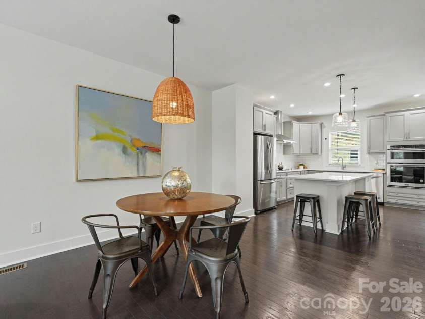 3822 Sky Haven Drive, Charlotte, NC 28209.  MLS# CAR4411443, YatesRealty ID 24554. 