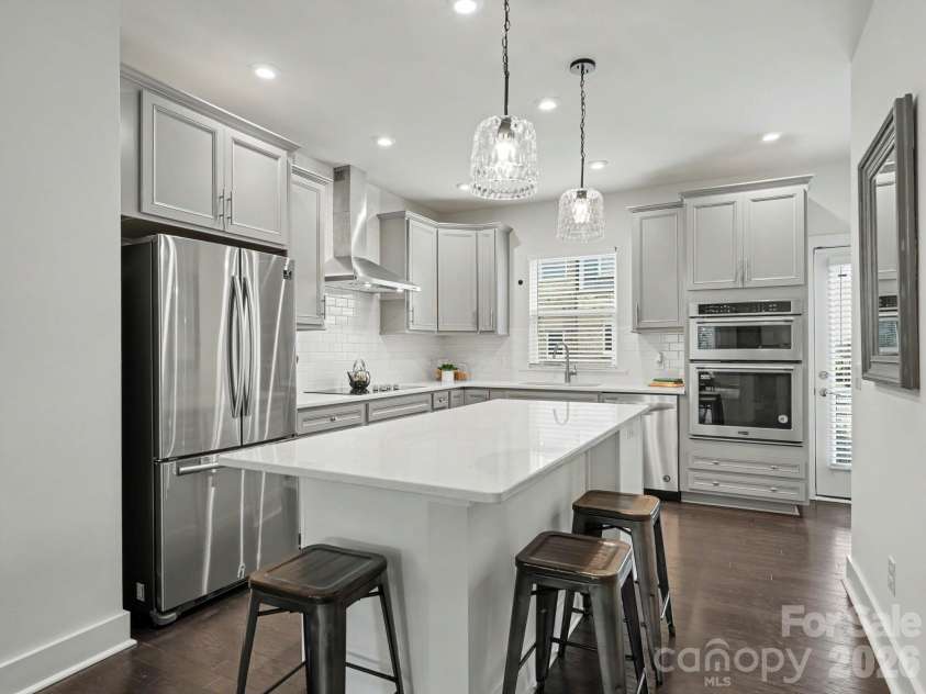 3822 Sky Haven Drive, Charlotte, NC 28209.  MLS# CAR4411443, YatesRealty ID 24554. 