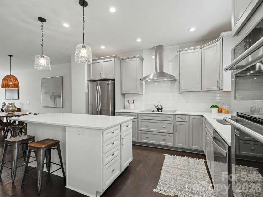 3822 Sky Haven Drive, Charlotte, NC 28209.  MLS# CAR4411443, YatesRealty ID 24554. 