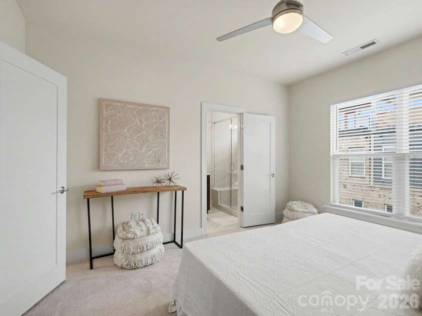 3822 Sky Haven Drive, Charlotte, NC 28209.  MLS# CAR4411443, YatesRealty ID 24554. 