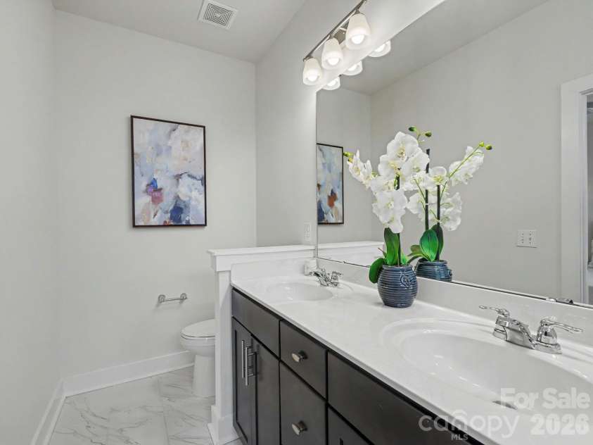 3822 Sky Haven Drive, Charlotte, NC 28209.  MLS# CAR4411443, YatesRealty ID 24554. 