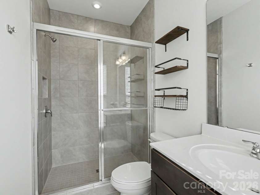 3822 Sky Haven Drive, Charlotte, NC 28209.  MLS# CAR4411443, YatesRealty ID 24554. 