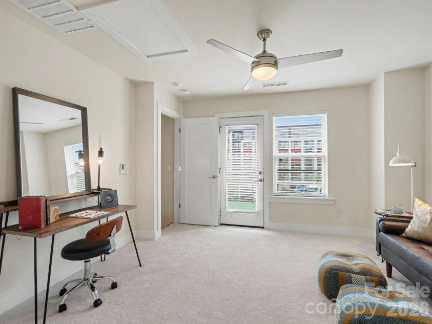 3822 Sky Haven Drive, Charlotte, NC 28209.  MLS# CAR4411443, YatesRealty ID 24554. 