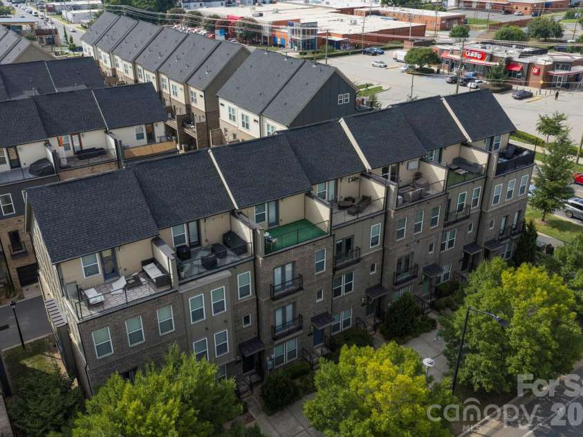 3822 Sky Haven Drive, Charlotte, NC 28209.  MLS# CAR4411443, YatesRealty ID 24554. 