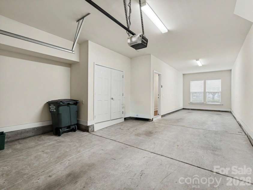 3822 Sky Haven Drive, Charlotte, NC 28209.  MLS# CAR4411443, YatesRealty ID 24554. 