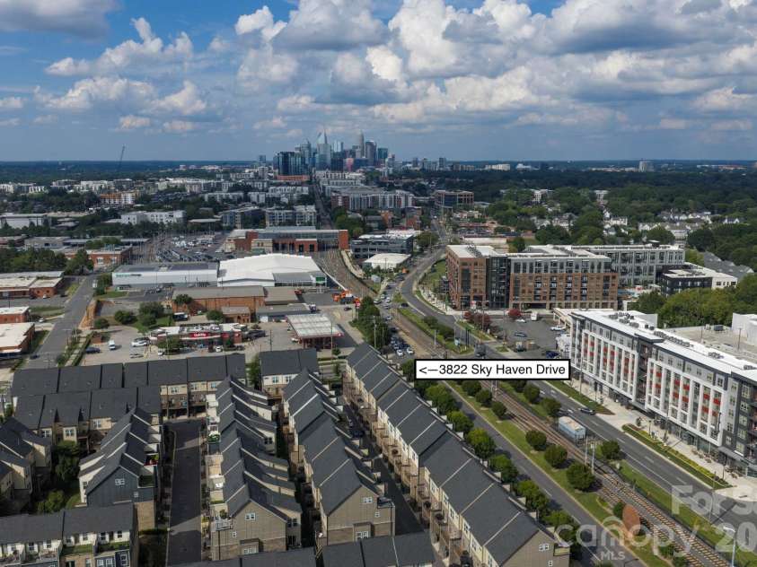 3822 Sky Haven Drive, Charlotte, NC 28209.  MLS# CAR4411443, YatesRealty ID 24554. 