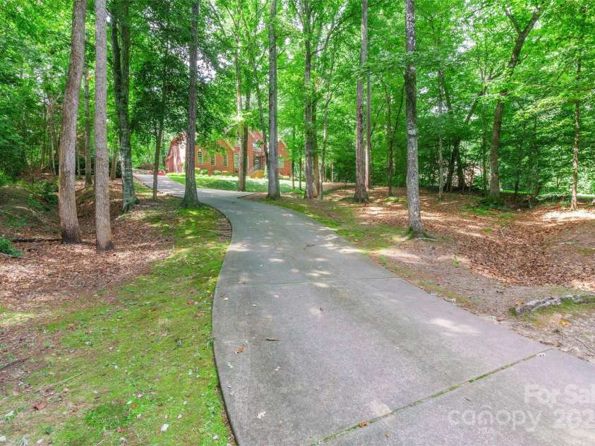 1227 Cabin Creek Court, Fort Mill, SC 29715.  MLS# CAR4278145, YatesRealty ID 24555. 