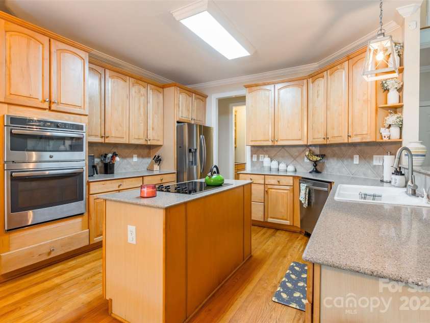 1227 Cabin Creek Court, Fort Mill, SC 29715.  MLS# CAR4278145, YatesRealty ID 24555. 