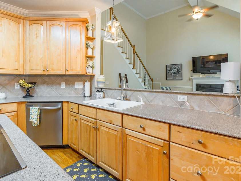 1227 Cabin Creek Court, Fort Mill, SC 29715.  MLS# CAR4278145, YatesRealty ID 24555. 