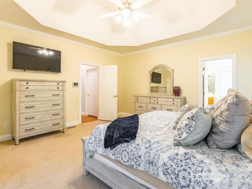 1227 Cabin Creek Court, Fort Mill, SC 29715.  MLS# CAR4278145, YatesRealty ID 24555. 