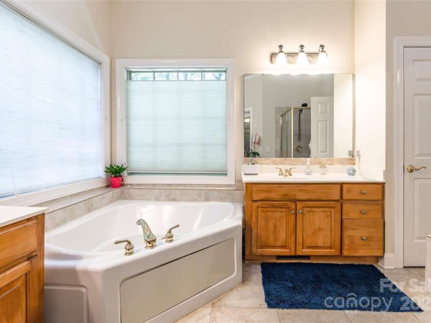 1227 Cabin Creek Court, Fort Mill, SC 29715.  MLS# CAR4278145, YatesRealty ID 24555. 