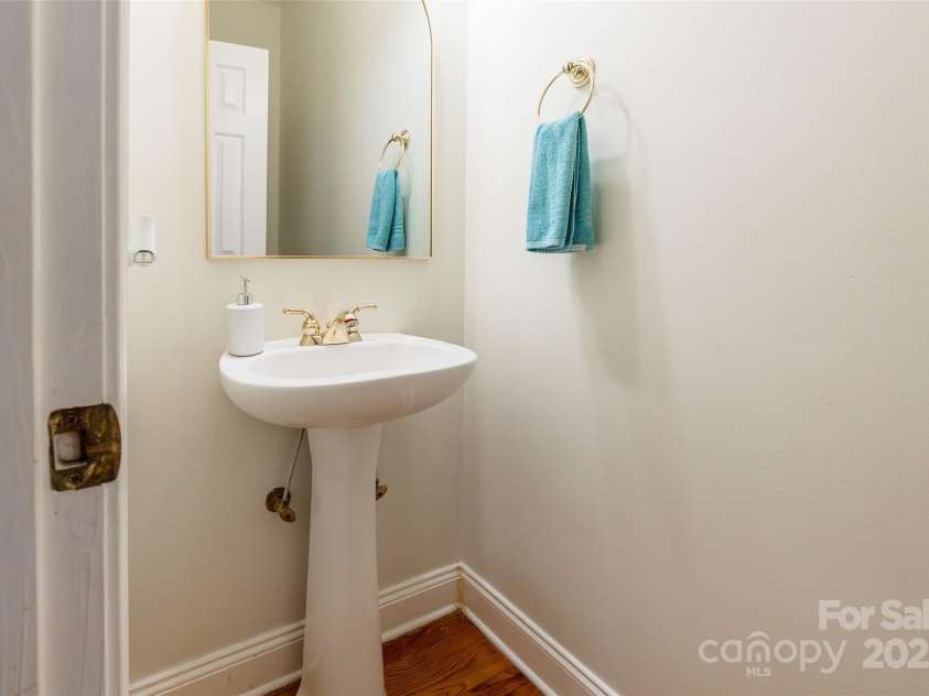 1227 Cabin Creek Court, Fort Mill, SC 29715.  MLS# CAR4278145, YatesRealty ID 24555. 