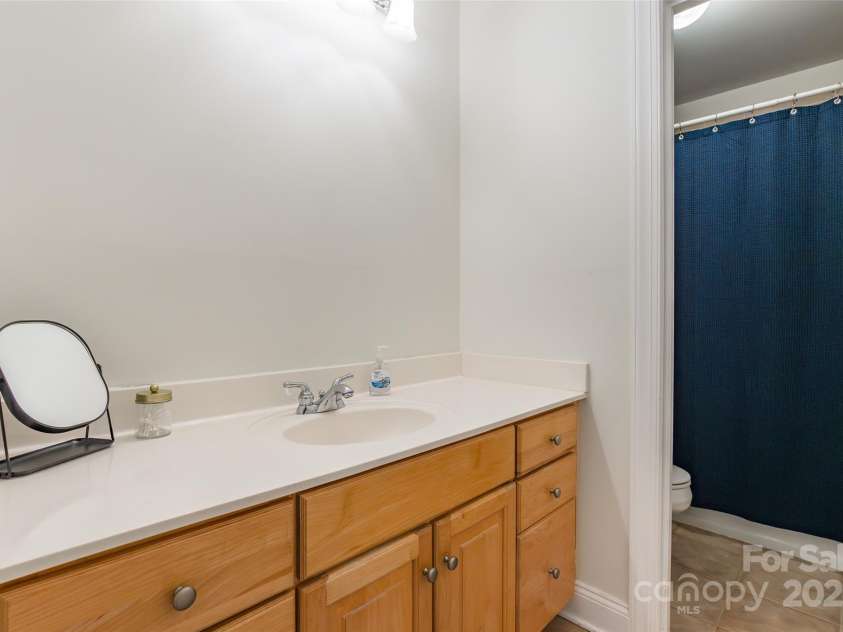 1227 Cabin Creek Court, Fort Mill, SC 29715.  MLS# CAR4278145, YatesRealty ID 24555. 