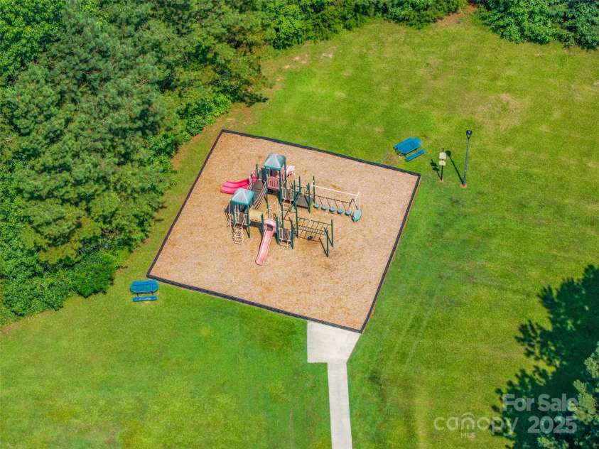 1227 Cabin Creek Court, Fort Mill, SC 29715.  MLS# CAR4278145, YatesRealty ID 24555. 