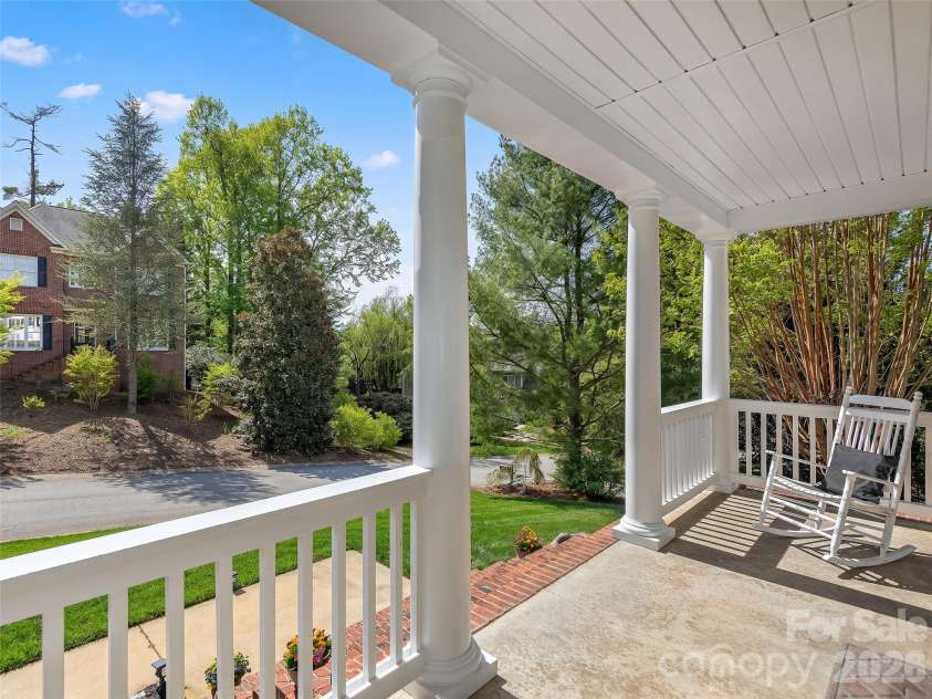 21 Dianthus Drive, Asheville, NC 28803.  MLS# CAR4356778, YatesRealty ID 24555. 